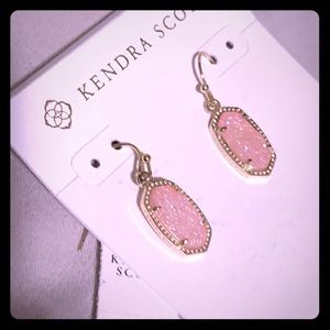 SOLD NWT Kendra Scott Light pink drusy Lee’s